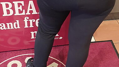 Step mom challenge step son to fuck and cum on her Leggings