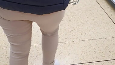 Step mom slip hand into step son pants in supermarket