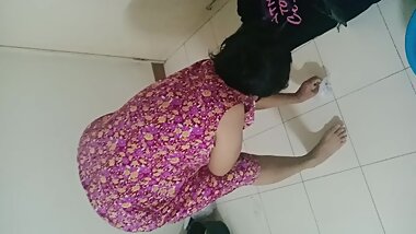 MOMS TEACH SEX - MOM SEDUCES HER VIRGIN STEPSON