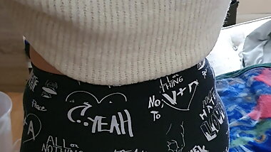 Bulgarian stepmom in leggings has morning fuck with stepson