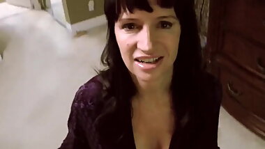 Stepmom & Stepson Affair 101 (Moms Sneaky BJ)