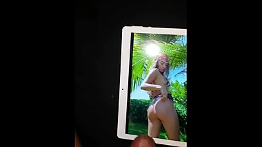 Step Mom Found Me Cumming on Step Daughter's Ass