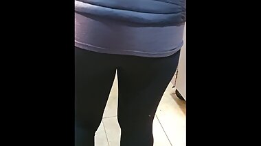Step mom Bubble Butt Fitness Model Leggings try sex with Pakistan step son
