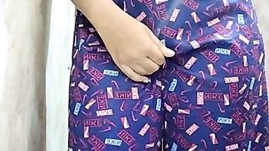 Indian Hot girl friend want to suck boobs and cum shots