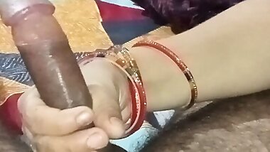 Wife ne achhe se lund chusa maza aa gya.