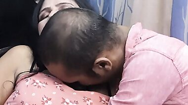 DOST KE SATH BIBI KO CHUDAI KA MASTI