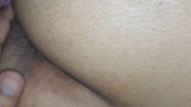 Maa ki salwar khol ke chutad ki malish ki jab wo so rahi thi. Risky capture