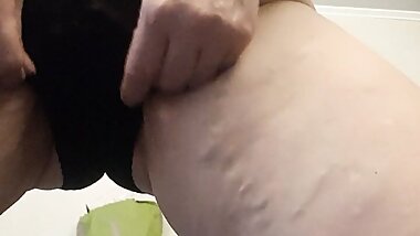 Mommy clean the house in toppless