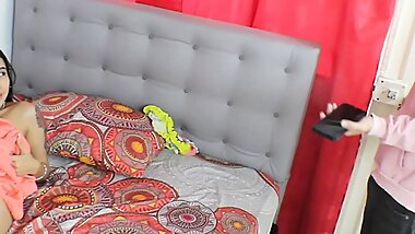 Find my great friend's stepsister in the room masturbating with a plug, I get very horny and end up fucking her