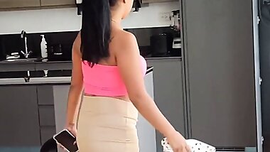 Stepmom with big tits was fucked while she was stuck in the washer