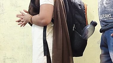 college girl college me time pe nahi ahi to sir ne  choda