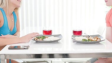 Horny Stepmom Evelyn Payne Teaches Stepson How To Fuck