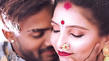 Desi Indian Bhabhi Suhagraat ki thukai pahli bar Hardcore Full Video