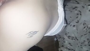 OH, MY GOD!! my stepmom is a virgin, and she wants me to fuck her before my dad