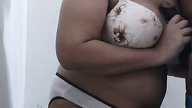 MAA  NY ajj bety k dost SY chodwaya or Khub Maza Lia Jawan Lund Ka Pani BHI piya or mast chudai BHI karwai or apni puddi