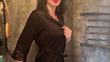 Hot MILF pisses and sucks a thick cock