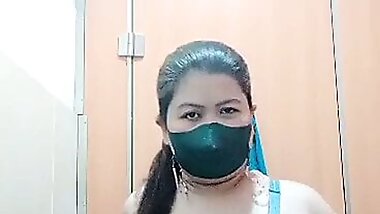 Stepmom has secret sex in the office