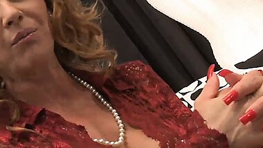 Janet Mason is a milf who gets cum on her face from Danny