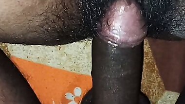 Rupa bhabhi ki Hot chudai uske chut phar diya