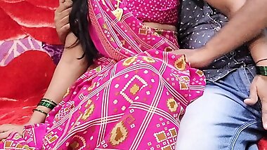 Gav ki gavar bhabhi ko apane yaar ne ache se choda