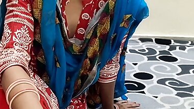 Desi stepmom giving blowjob to young boy xxx with Hindi audio, dirty talk, saarabhabhi6