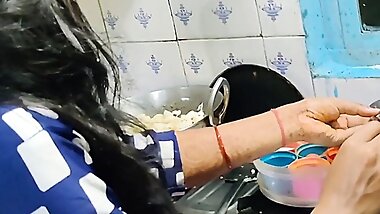 Indian bhabhi cooking in kitchen and fucking brother-in-law