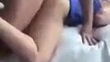 Turkish Anneyi buyuk Oglu Sikiyor, kucuk Ogluya yasak