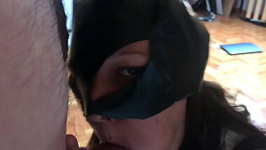 Sonoporca- Guardami negli occhi mentre spompino