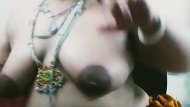 Bengali Bhabi &ndash; song and dance