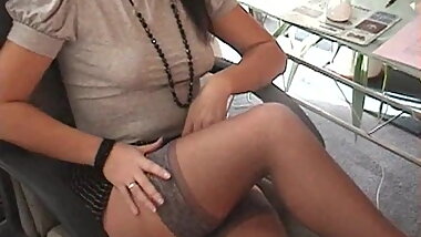 Shelle Belle Masturbation lesson