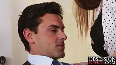 Hottie takes it deep on the office desk