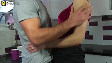 UK Mature MOM fucks her stepson's friend